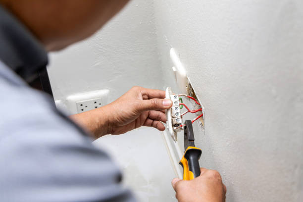 Best Circuit Breaker Repair  in Eagle Crest, OR