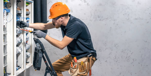 Best Circuit Breaker Repair  in Eagle Crest, OR